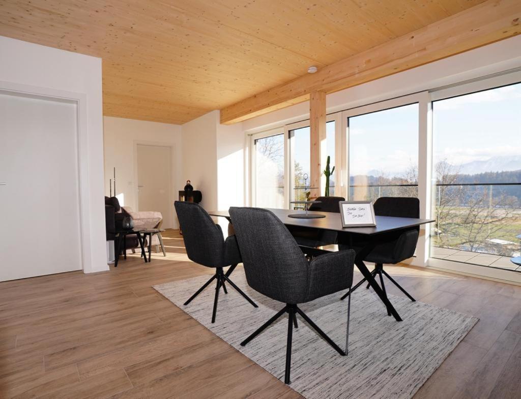 Modernes Ferienhaus Mit Panoramablick ローゼック エクステリア 写真
