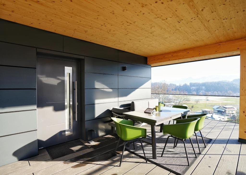 Modernes Ferienhaus Mit Panoramablick ローゼック エクステリア 写真
